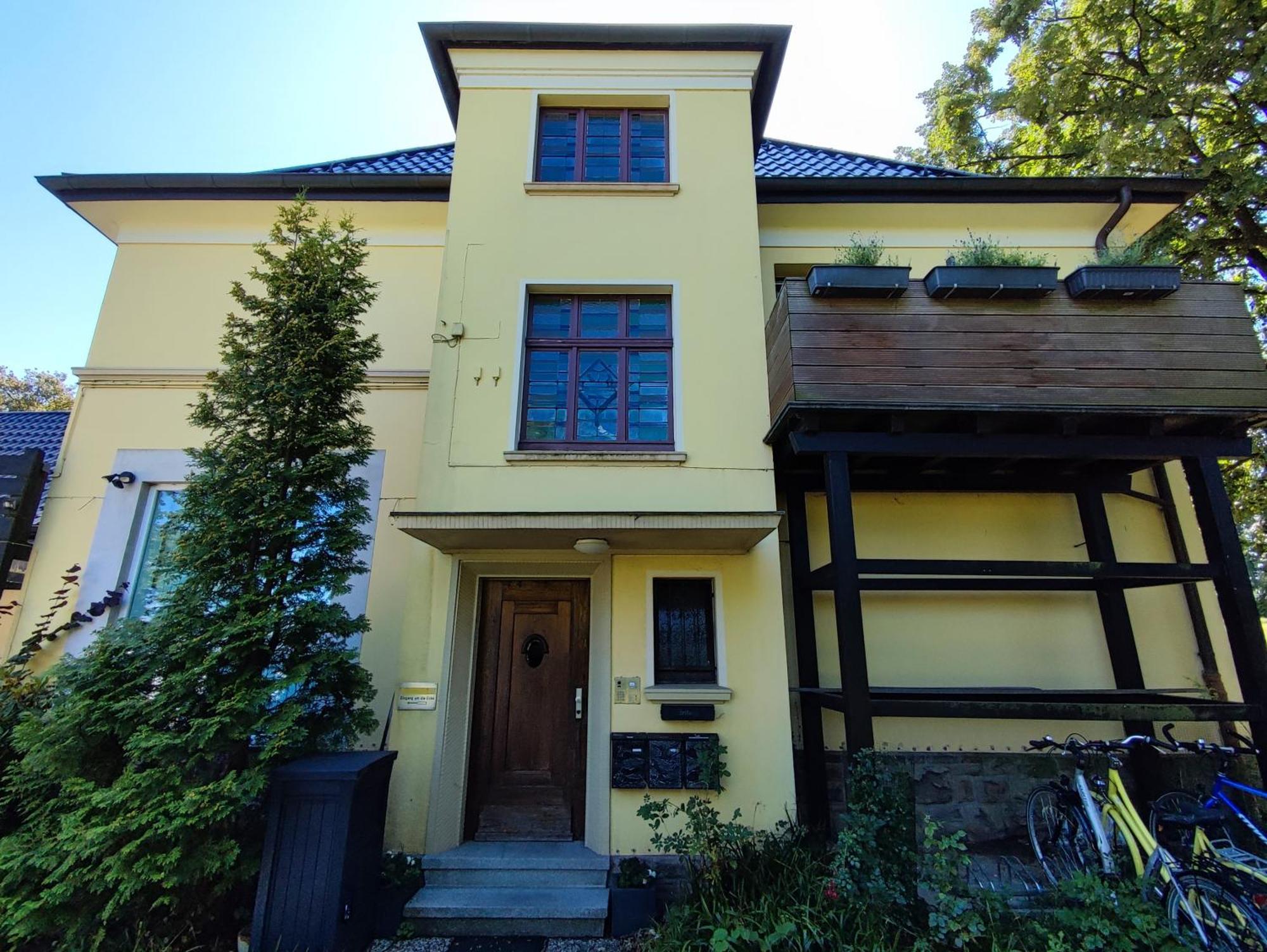 Gruene Oase Nr.2, Nahe Uni Und Technologie Quartier