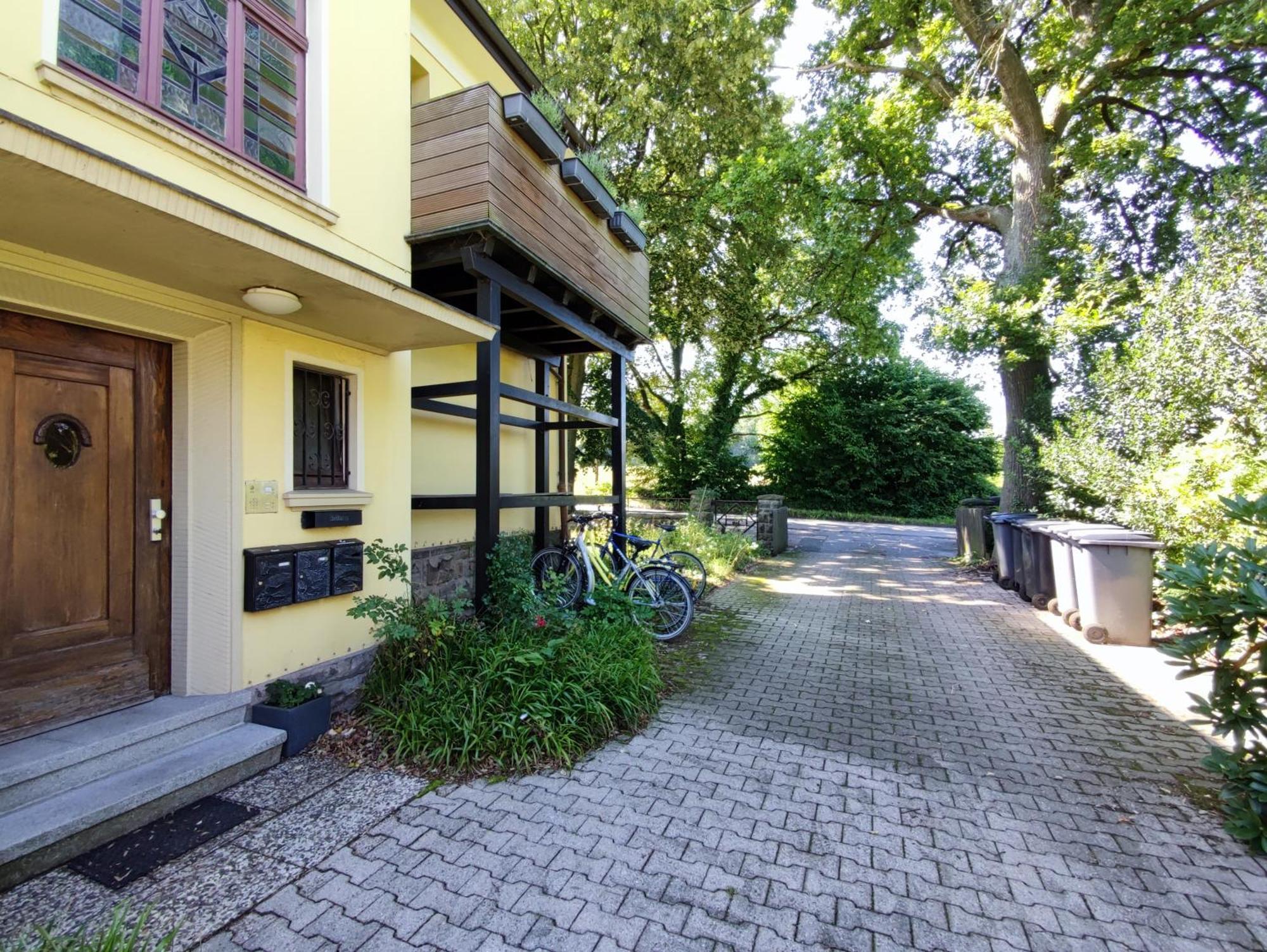 Gruene Oase Nr.2, Nahe Uni Und Technologie Quartier *